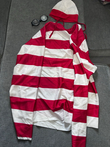 Couple costume where s - costume, -where’s